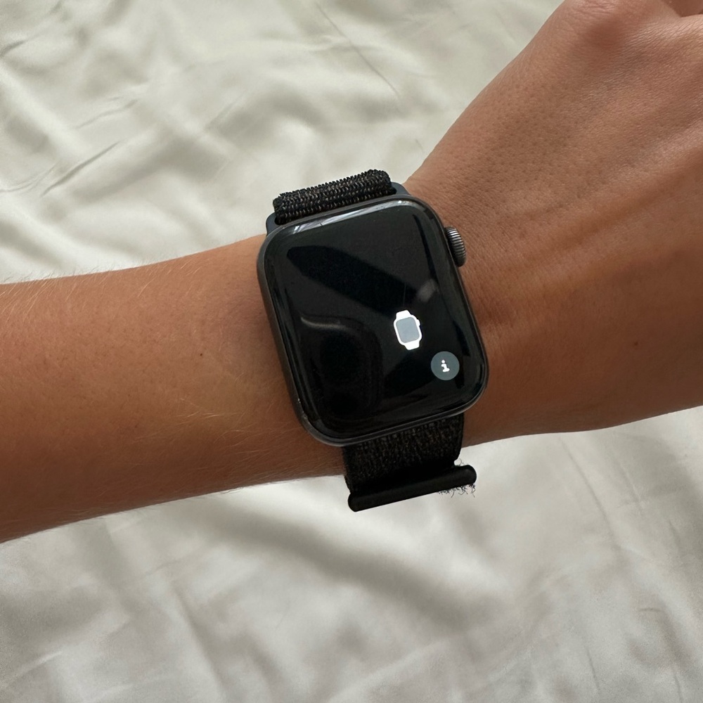 Apple Watch Series 4 with Sports Band
